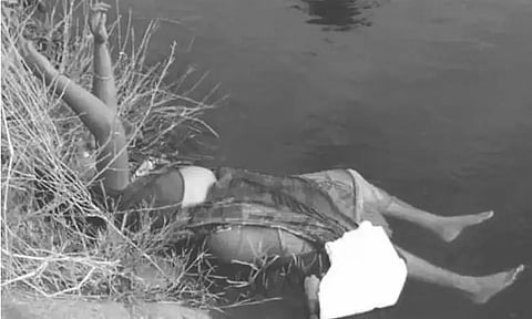 அமராவதி கால்வாயில் பெண் பிணம்