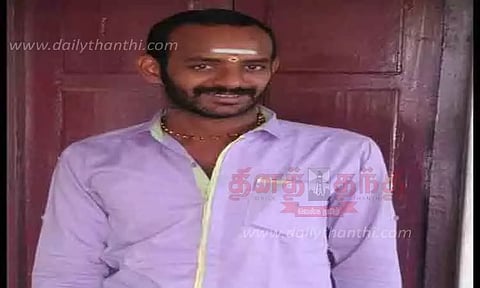 திருமங்கலம் அருகே முன் விரோதத்தில் வாலிபர் அடித்துக்கொலை தண்ணீர் தொட்டியில் பிணம் வீச்சு