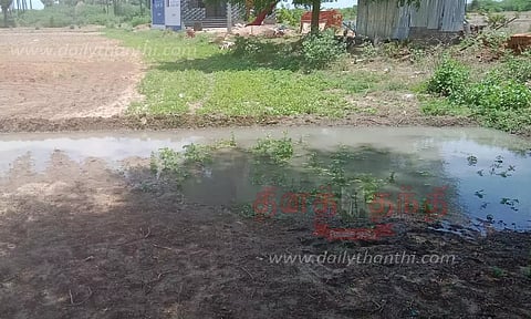 குழாய் உடைந்து வீணாகும் குடிநீர்