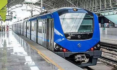 சென்னையில் 2-ம் கட்டமாக அமைக்கப்படும் மெட்ரோ ரெயில் நிலையங்களில் இருந்து பேட்டரி வாகன சேவை