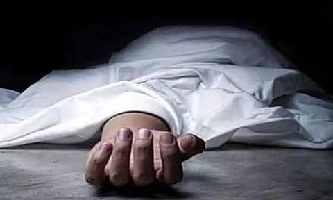 வடபழனியில் 3-வது மாடியில் இருந்து தவறி விழுந்தவர் பலி