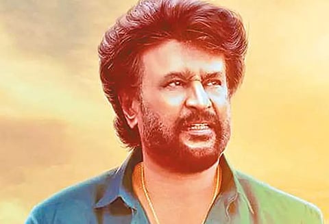 வயதில் சிறியவர்களாக இருந்தாலும் சன்னியாசிகள் காலில் விழுவது என் வழக்கம் -ரஜினிகாந்த் பேட்டி