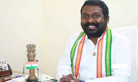 யோகி காலில் ரஜினிகாந்த் விழுந்தது ஒரு கசப்பான சம்பவம்; விஜய் வசந்த் எம்.பி. பேட்டி