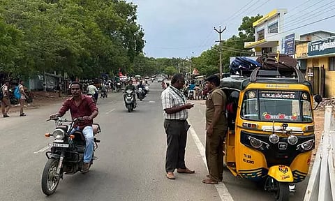 கோவில்பட்டியில் விதிமீறல்:2 ஆட்டோ, லாரி பறிமுதல்