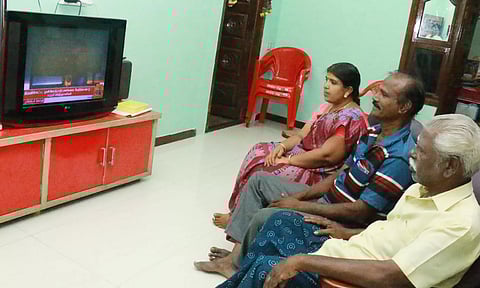 விடாமுயற்சியும், அர்ப்பணிப்பும் எனது மகனின் வெற்றிக்கு காரணம்