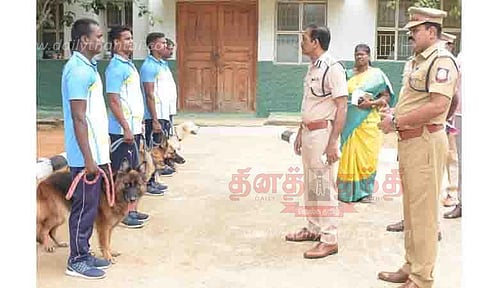 போலீஸ் மோப்ப நாய் பிரிவை டி.ஐ.ஜி. ஆய்வு