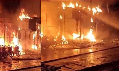 பிரபல பைக் ஷோரூமில் திடீர் தீ விபத்து: பல கோடி மதிப்பிலான வாகனங்கள் எரிந்து சேதம்