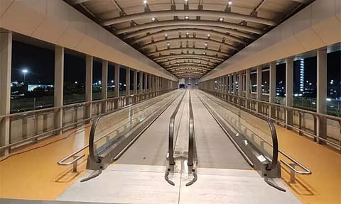 பயணிகளின் வசதிக்காக பெங்களூரு விமான நிலையத்தில் புதிய உயர் நடைபாதை திறப்பு