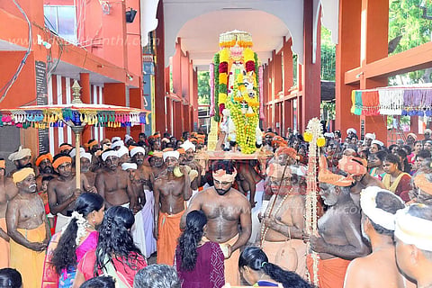சாமிதோப்பு அய்யா வைகுண்டசாமி தலைமைப்பதியில் கலிவேட்டை ;திரளான பக்தர்கள் பங்கேற்பு