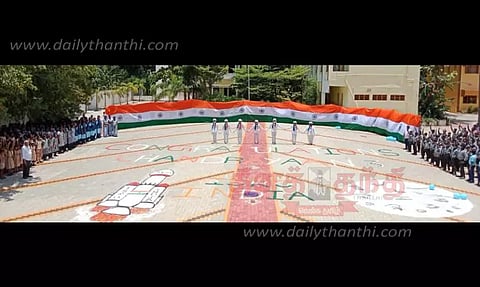 சந்திராயன் நிலவில் தரையிறங்கியதால் கொண்டாட்டம்