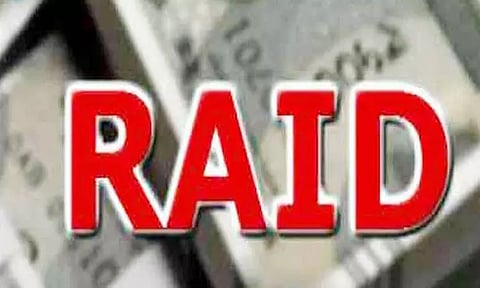 மாதவரம் மண்டல அலுவலகத்தில் லஞ்ச ஒழிப்பு போலீசார் அதிரடி சோதனை