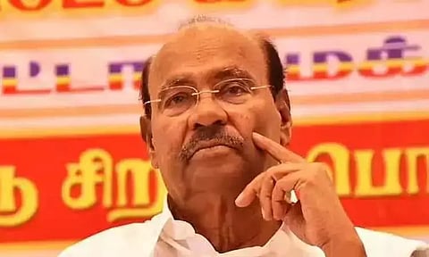 விபத்துகள் ஏற்படுவதை தடுக்க பாதுகாப்பு விதிகள் முழுமையாக கடை பிடிக்கப்படுவதை ரெயில்வே துறை உறுதி செய்ய வேண்டும் - ராமதாஸ்