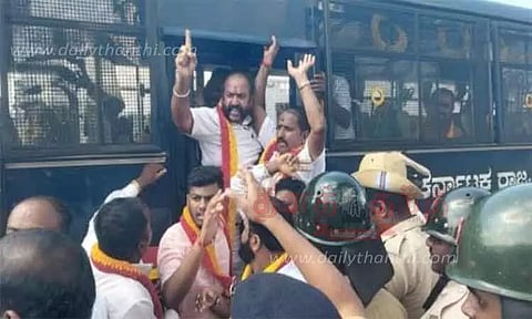 கே.ஆர்.எஸ். அணையை முற்றுகையிட முயன்ற கன்னட அமைப்பினர்