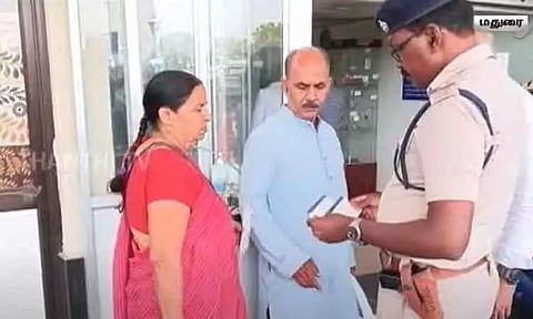 மதுரை ரெயில் தீ விபத்து; உயிர் தப்பிய 28 பயணிகள் விமானம் மூலம் அனுப்பி வைப்பு