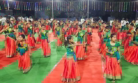 வள்ளி கும்மியாட்டம் அரங்கேற்றம்