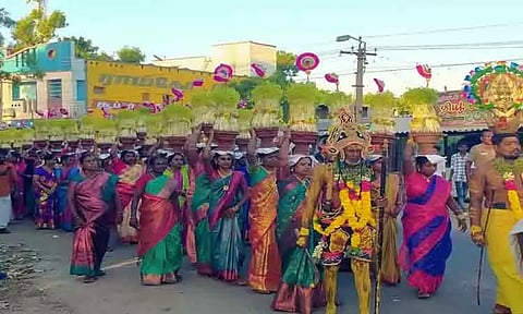 முளைப்பாரி ஊர்வலம்