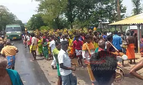 முத்துமாரியம்மன் கோவிலுக்கு பால்குட ஊர்வலம்