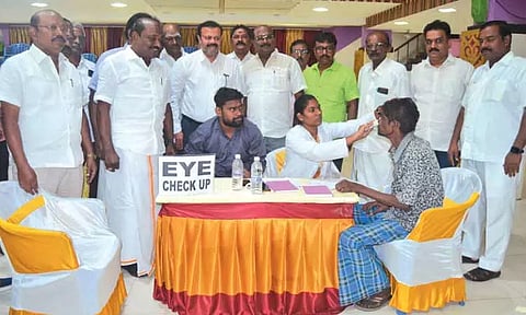 திருவொற்றியூரில் வியாபாரிகள் சங்கம் சார்பில் மருத்துவ முகாம்