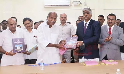 தமிழில் மொழி பெயர்க்கப்பட்ட 5-வது சட்ட தொகுப்பு புத்தகம்