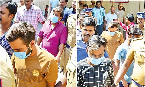 ரெயில் தீப்பிடித்து 9 பேர் பலியான விபத்து: சுற்றுலா குழுவுடன் வந்த சமையல்காரர் உள்பட 5 பேர் கைது