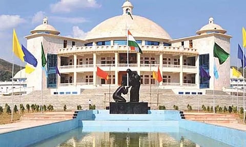 மணிப்பூரில் பதற்றமான சூழலுக்கு மத்தியில் இன்று சட்டப்பேரவை கூடுகிறது