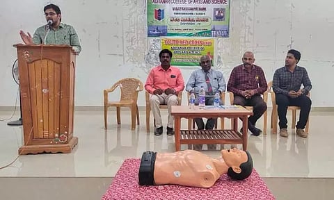 திருச்செந்தூர் ஆதித்தனார் கல்லூரியில்விழிப்புணர்வு பயிற்சி பட்டறை