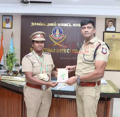 பெண் சப்-இன்ஸ்பெக்டருக்கு போலீஸ் சூப்பிரண்டு பாராட்டு