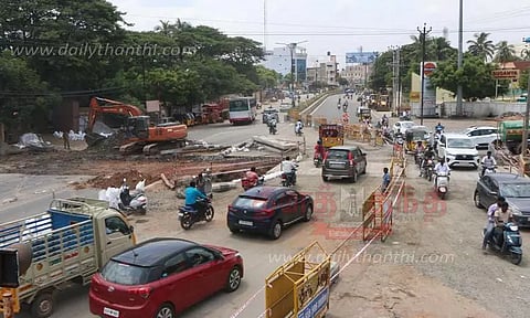 புதிய தரைப்பாலத்தில் வாகன போக்குவரத்து தொடங்கியது