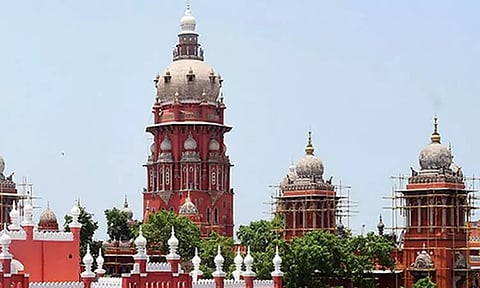 அரசு வழக்கறிஞர்களுக்கான கட்டண பாக்கி விவகாரம்: செப்.26-ம் தேதிக்குள் அறிக்கை தாக்கல் செய்ய சென்னை ஐகோர்ட்டு உத்தரவு