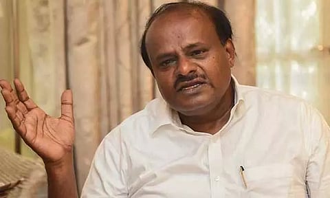 கர்நாடக முன்னாள் முதல்-மந்திரி குமாரசாமி உடல்நலக்குறைவால் மருத்துவமனையில் அனுமதி