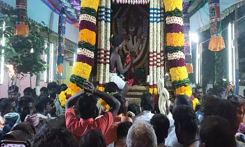 உமரிக்காடு கோவில் கொடை விழா:முத்தாரம்மன் சப்பர பவனி