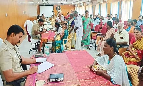 தூத்துக்குடி மாவட்ட போலீஸ் அலுவலகத்தில்பொதுமக்கள் குறைதீர்க்கும் நாள் கூட்டம்