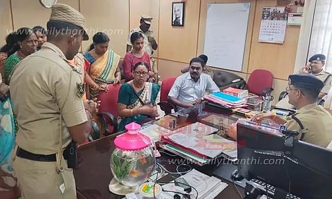 'நிதி நிறுவனத்தில்ரூ.15 கோடி இழந்துள்ளோம்'