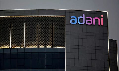 ஹிண்டன்பர்க் 2.0: மறைமுக வெளிநாட்டு முதலீடு..? புதிய குற்றச்சாட்டுக்கு அதானி குழுமம் மறுப்பு