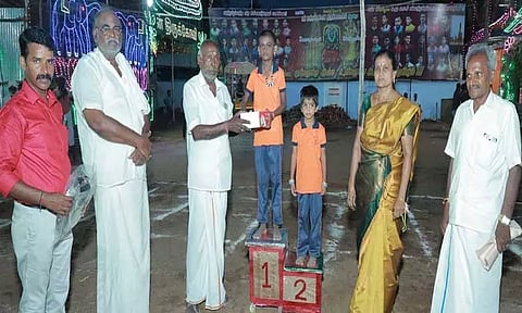 வேப்பங்காடுசி.பா.சிவந்தி ஆதித்தனார் உயர்நிலைப்பள்ளி விளையாட்டு விழா