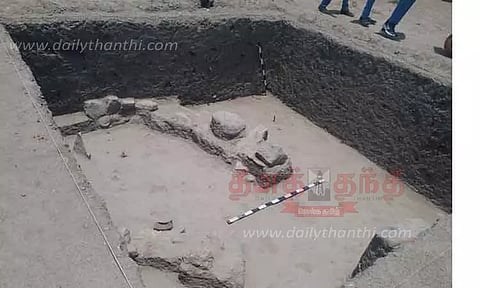 விஜயகரிசல்குளம் அகழாய்வில் கருங்கல் சுவர் கண்டுபிடிப்பு