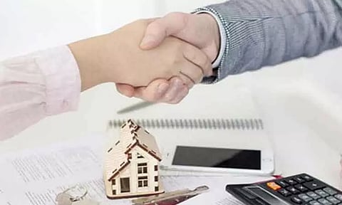 நகரங்களில் சொந்த வீடு வாங்க வங்கிக்கடன் வட்டியில் சலுகை அளிக்கும் திட்டம் இம்மாதம் அமல்