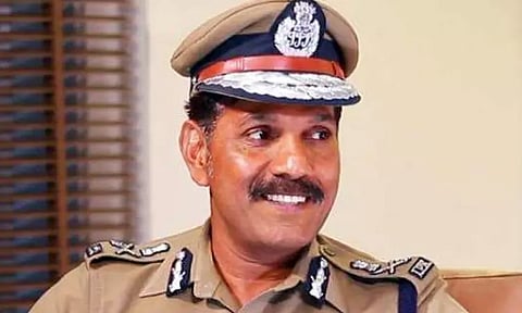 கவர்னர் எழுப்பிய கேள்விகளுக்கு தமிழக அரசு விளக்கம் - சைலேந்திரபாபுவை நியமிக்க மீண்டும் பரிந்துரை