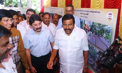 சென்னையில் 24 மணி நேரமும் இயங்கும் நடைபாதை வளாகம் - அமைச்சர் கே.என்.நேரு அடிக்கல் நாட்டினார்