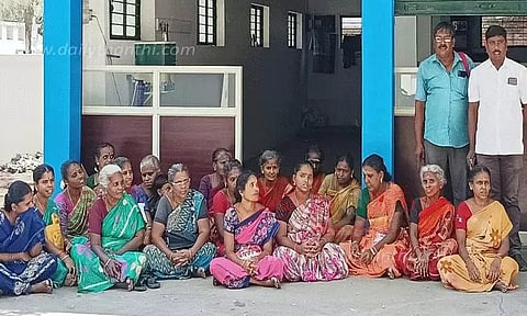 பீடி தொழிலாளர்கள் போராட்டம்