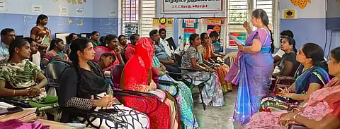 மாவட்டத்தில் 1,111 மையங்களில் எழுத்தறிவு திட்டம் தொடங்கியது21 ஆயிரத்து 453 பேர் பயன்பெறுகிறார்கள்