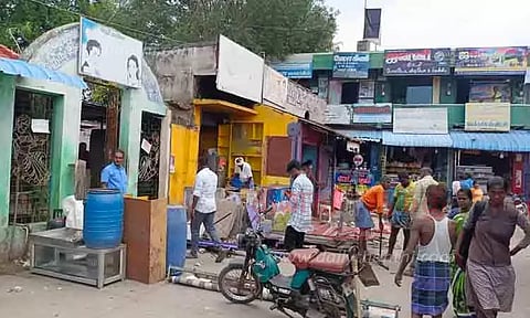 காரியாபட்டி பஸ்நிலைய விரிவாக்க பணிகள் தொடக்கம்
