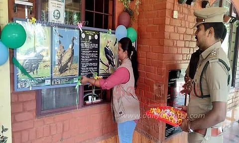 பாறு கழுகுகளை பாதுகாக்க வேண்டும்