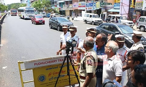 அதிவேகமாக வாகனங்களை ஓட்டினால் அபராதம்