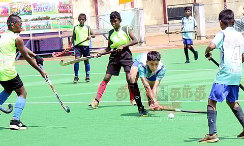 மண்டல அளவிலான ஆக்கி: காஜாமியான் பள்ளி அரையிறுதிக்கு தகுதி