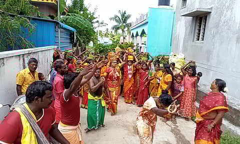 உலக நன்மை வேண்டி முளைப்பாரி ஊாவலம்