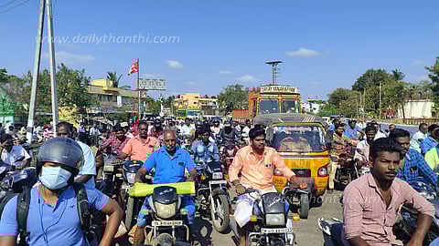 திருத்துறைப்பூண்டியில், அடிக்கடி மூடப்படும் ரெயில்வே கேட்