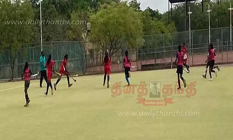 மாவட்ட ஆக்கி போட்டி