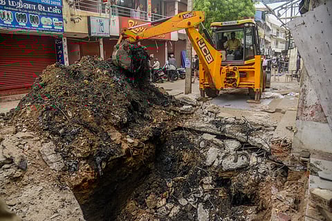 ராணிவாய்க்கால் மீட்பு பணிகள் தீவிரம்