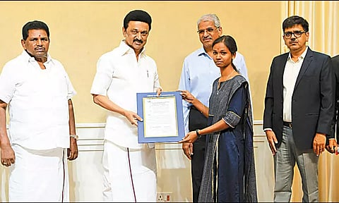 மீன்துறை ஆய்வாளர் பணியிடத்திற்கு தேர்வு செய்யப்பட்ட 65 பேருக்கு பணி நியமன ஆணைகள்: முதல்-அமைச்சர் வழங்கினார்